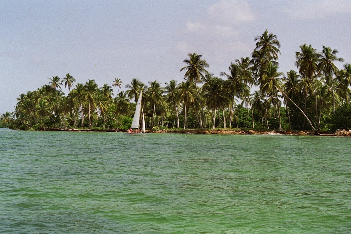 Seychellen Traumurlaub Insel Praslin Sandstränden baden Hotels Luxushotels Reisen  