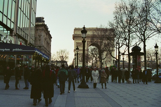 Kurzurlaub Paris Triumphbogen, Arc de Triomphe,  Avenue des Champs-Élysées, Frankreich